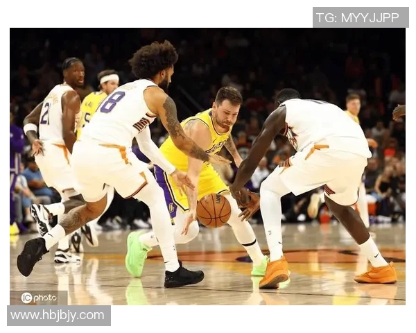 7胜3负！东契奇带队37+10+9.5，带领湖人在伤病潮中稳扎稳打