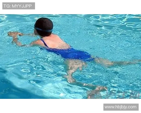 蝶泳动作解析与技巧提升 从起跳到转身的全程训练指南